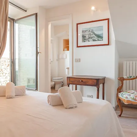 Center - Skyline Apartment *